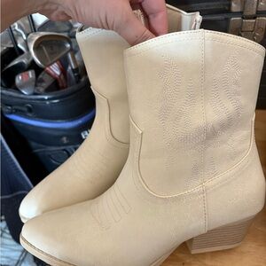 Sonoma Cream Ankle Booties